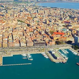 Sun House , Cagliari Italia
